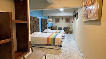 Estudi en suite júnior | Minibar, wifi i roba de llit