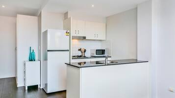 Microwave, stovetop, dishwasher