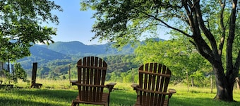 Countryside Mountain house with awesome views