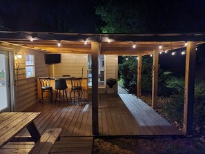 Outdoor dining - Countryside Mountain house with awesome views (Clyde)