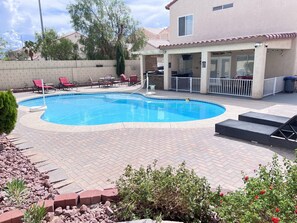 Pool - Beautiful house with pool and bbq/ area, fire pit.  (Las Vegas)