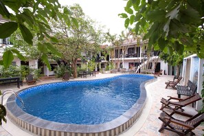 Outdoor pool - Vientiane Garden Villa Hotel (Vientiane)