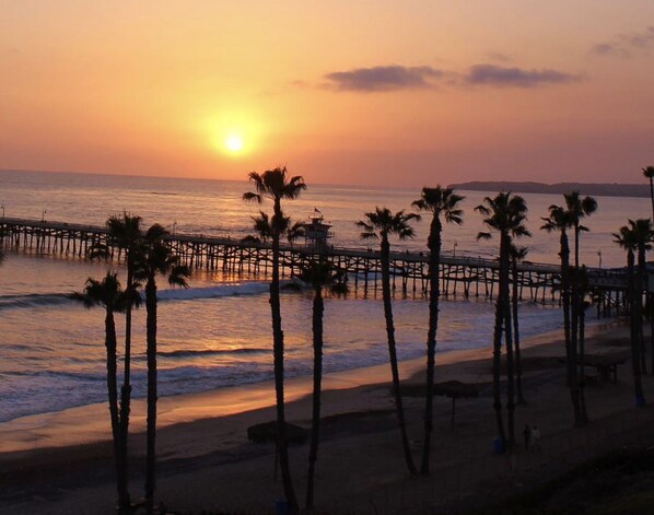 Una spiaggia nelle vicinanze