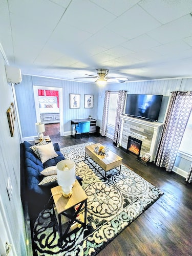 Lovely 1 bedroom apartment in a central location