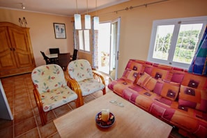 TV, DVD player, stereo - Villa Eugeni - walk to beach, pool & sea views (Benissa)