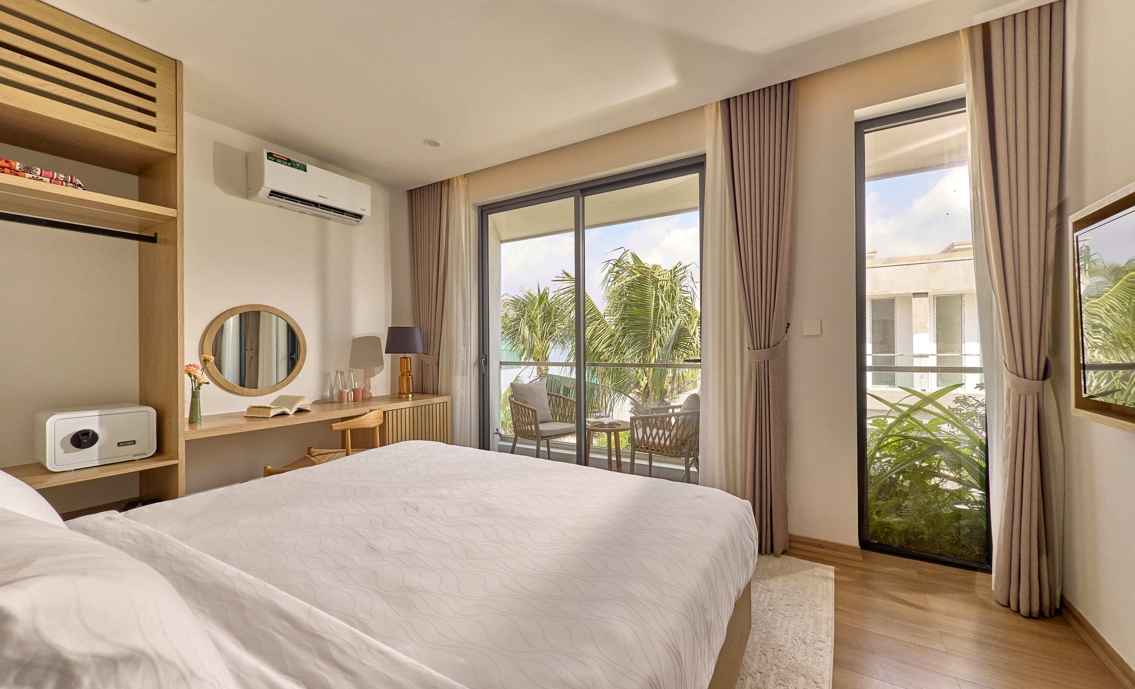 Villa, 1 Bedroom, Private Pool | Premium bedding, down comforters, memory foam beds, minibar