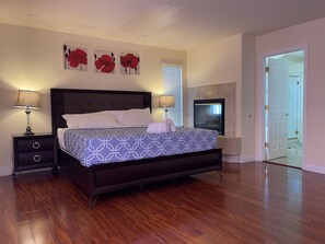 5 habitaciones, tabla de planchar con plancha y ropa de cama 