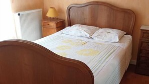 2 habitaciones, tabla de planchar con plancha y wifi