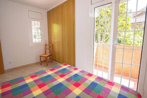 4 chambres, fer et planche à repasser, Wi-Fi gratuit