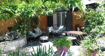 Vacation rental CAUMONT SUR DURANCE LS6-409.