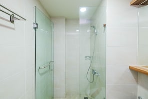Apartment, 2 Schlafzimmer | Badezimmer | Dusche, kostenlose Toilettenartikel, Handtücher
