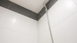 Studio | Kamar mandi