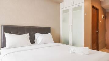 Free WiFi, bed sheets