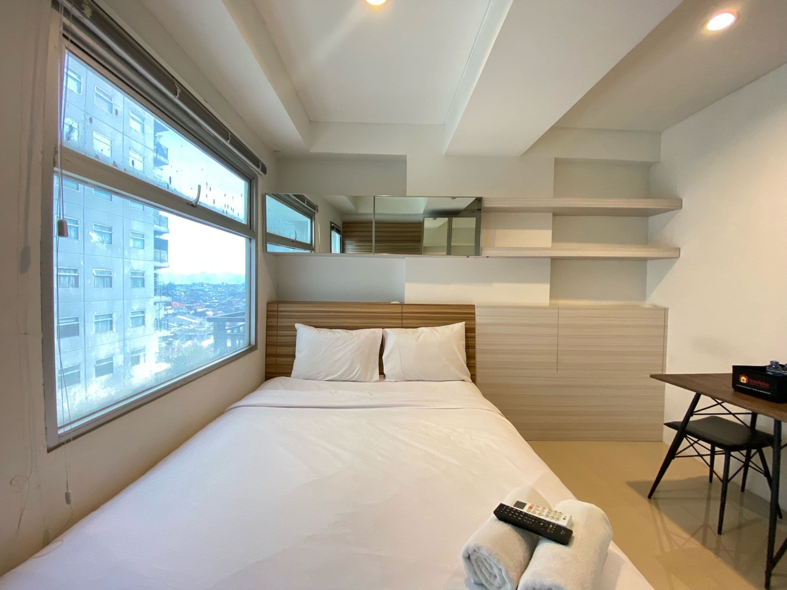 Studio | Wi-Fi gratis dan seprai linen