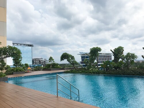 Cozy And Nice Studio At Sayana Bekasi Apartment