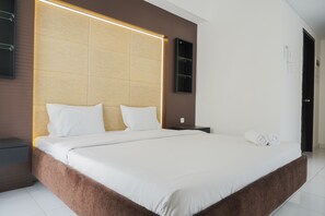 Free WiFi, bed sheets - Elegant And Restful Studio At Casa De Parco Apartment (South Tangerang)