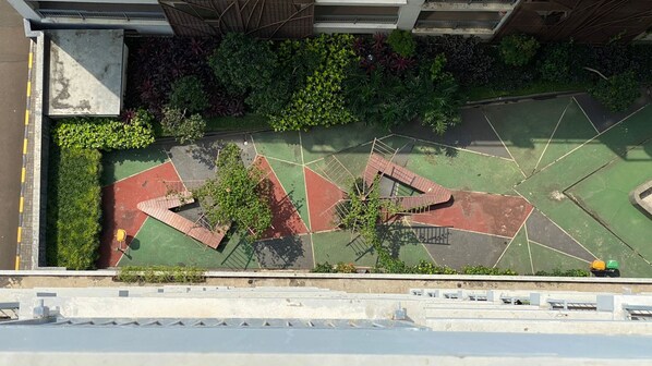 Exterior - Nice And Cozy Studio Room At Casa De Parco Apartment (Pagedangan)