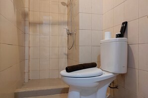 Apartment, 2 Schlafzimmer | Badezimmer | Dusche, kostenlose Toilettenartikel, Handtücher, Seife