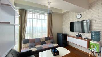 Apartment | Living area | TV