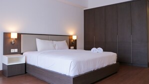 Unclassified image, 5 of 32, button - Spacious And Comfort 3Br Apartment At Simprug Park Residences (Jakarta)