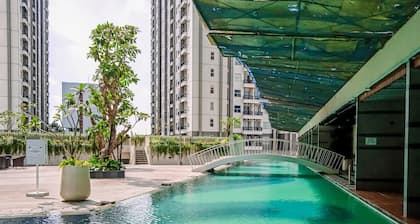 Elegant Studio Pacific Garden Apartment Near Alam Sutera
