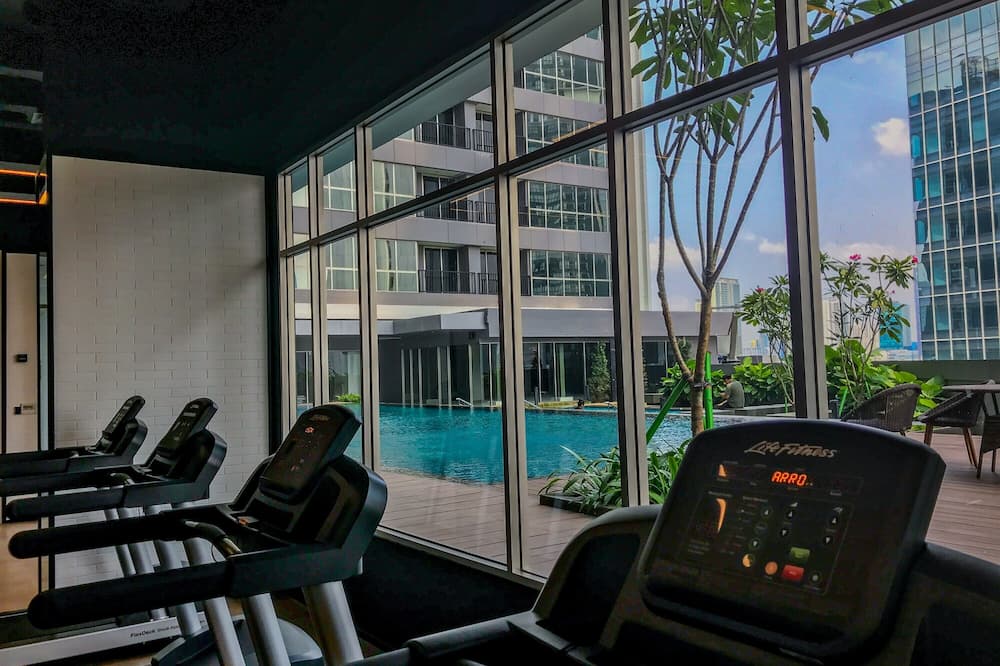 Comfort And Warm Studio At Ciputra World 2 Apartment