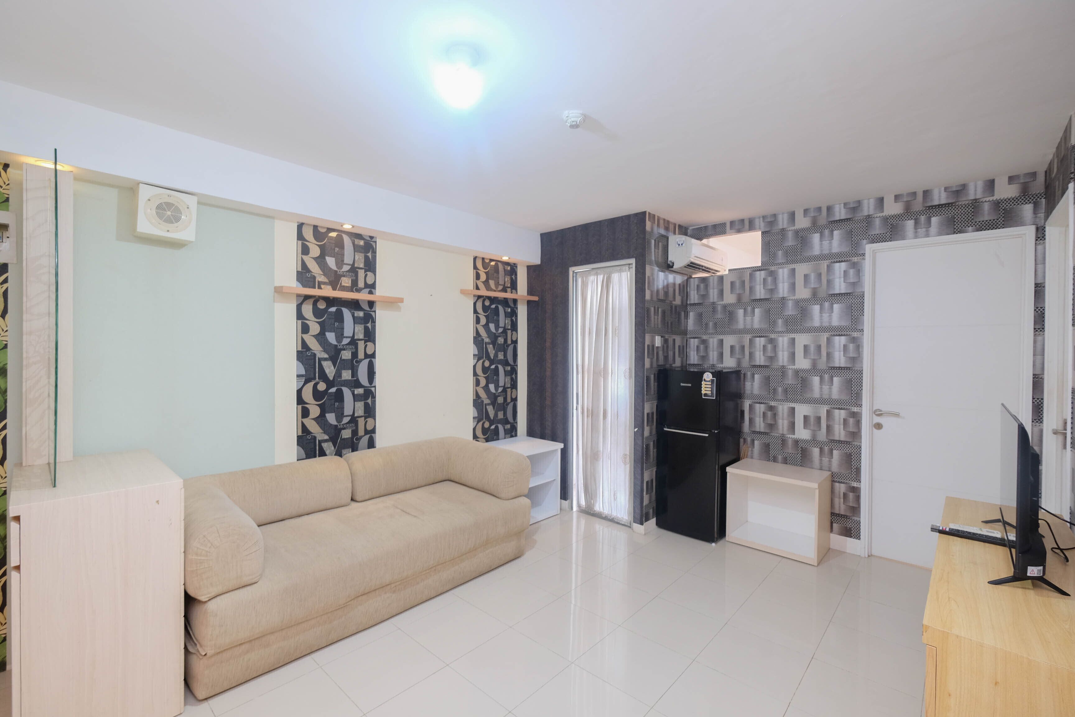 อพาร์ทเมนท์, 3 ห้องนอน | บริเวณนั่งเล่น | ทีวี