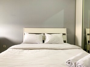 Studio - Tranquil Living Studio At Belmont Residence Puri Apartment (Jakarta)