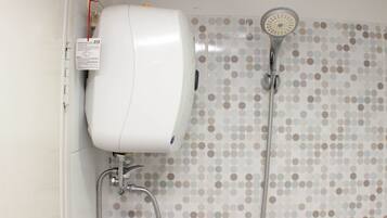Studio | Bathroom