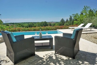 Villa with sea view for 6 persons in Poreč-Kukci