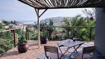 럭셔리 스튜디오, 킹사이즈침대 1개 | 발코니 전망