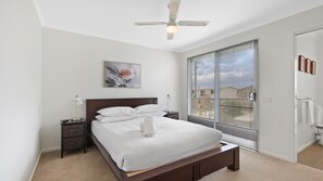 6 chambres, fer et planche Ă repasser, Wi-Fi gratuit