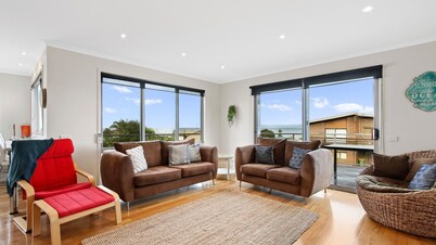 Shore Thing Upstairs | Coastal Family Retreat