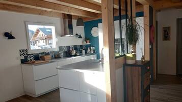 Fridge, oven, dishwasher