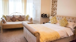 Iron/ironing board, free WiFi, bed sheets - Avonbridge Hotel (Hamilton)
