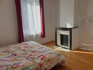 3 bedrooms, travel cot, free WiFi