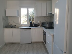 Microwave, oven, stovetop, dishwasher