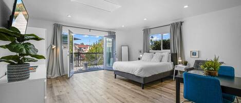 1 bedroom, iron/ironing board, travel cot, free WiFi