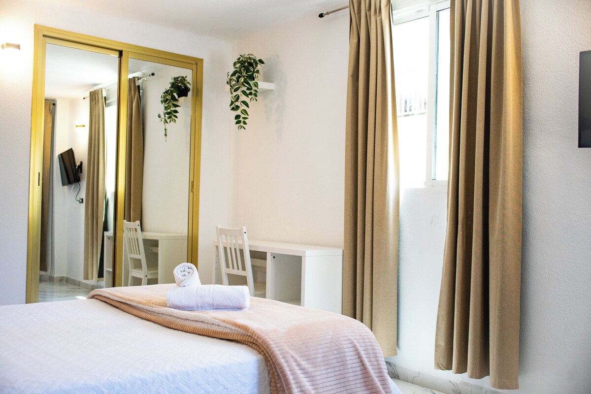 Deluxe Double Room | Premium bedding, down comforters, laptop workspace, WiFi (free)