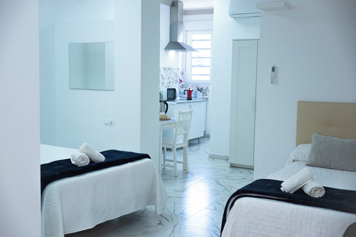 Deluxe Apartment | Premium bedding, down comforters, laptop workspace, WiFi (free)