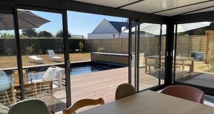 MAGNIFICENT VILLA WITH SWIMMING POOL 300 M FROM THE BEACH