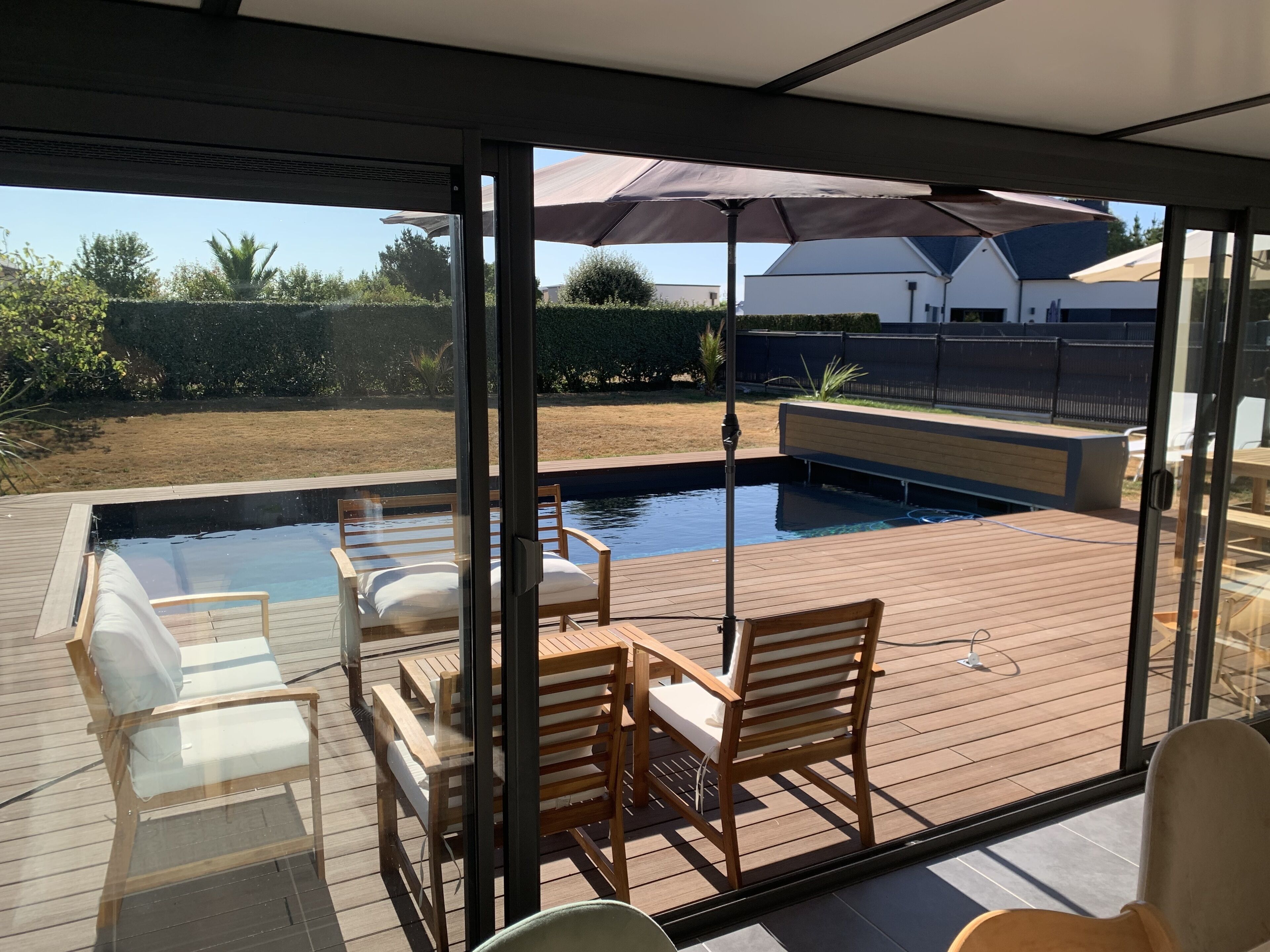 室外游泳池，恒温泳池