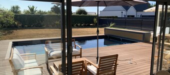 MAGNIFICENT VILLA WITH SWIMMING POOL 300 M FROM THE BEACH