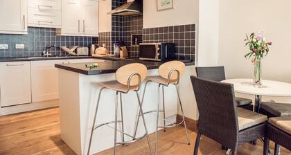 Mary Dann - Stunning Ground Floor Apartment in the heart of Old Town Padstow