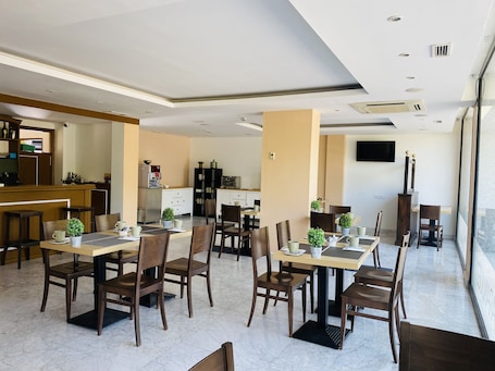 Restaurant. Hotel Equo Aranjuez