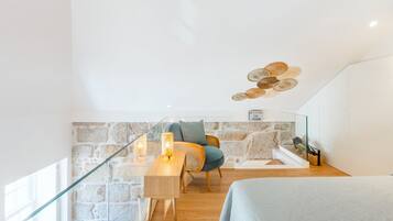 Loft, 1 Bedroom | 1 bedroom, travel crib, free WiFi, bed sheets