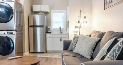 Pet-Friendly Cozy Studio Downtown