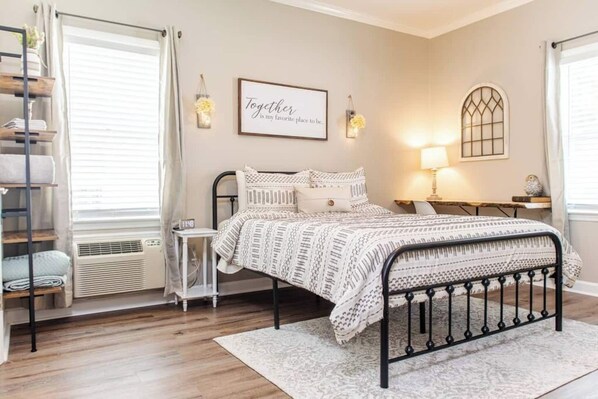 Desk, iron/ironing board, free WiFi, bed sheets