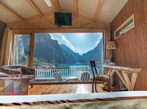 基本雙人房 | 迷你吧、客房內保險箱、遮光布/窗簾、熨斗/熨衣板