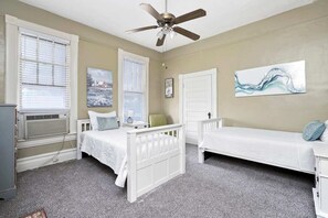3 bedrooms, desk, iron/ironing board, free WiFi - Central Montgomery 3BR | Cozy Comfort Stay (Montgomery)